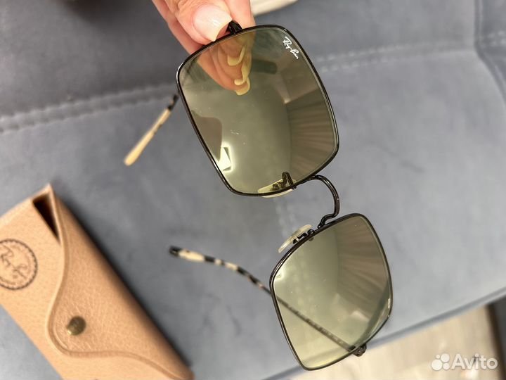 Солнцезащитные очки женские ray ban