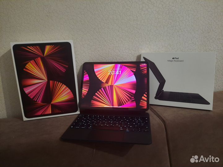 iPad pro 2021 11 256 gb + клавиатура с трекпадом
