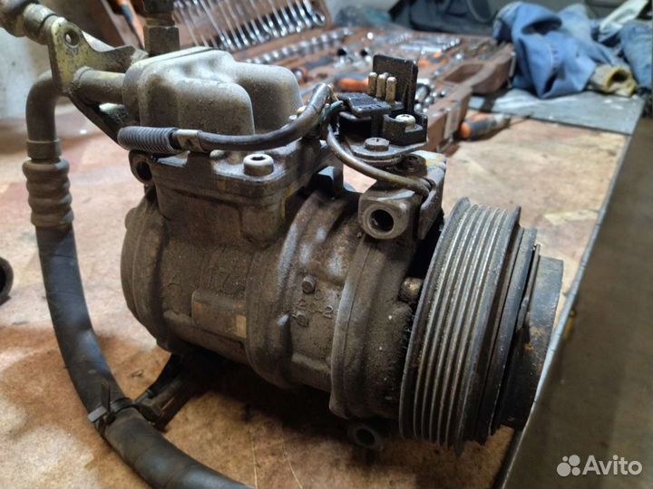 Компрессор кондиционера mercedes Гелендваген 1996г