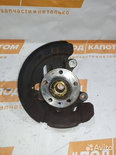 Кулак передний правый Volvo S60 2 2012 31201286