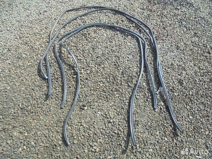 Уплотнитель дверного проёма Honda Inspire UA1 G20A