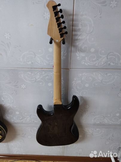 Электрогитара