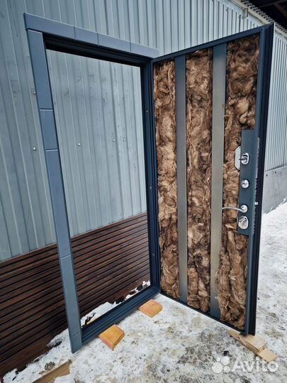 Дверь входная металлическая
