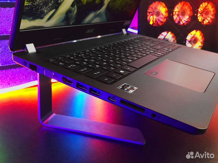 Ноутбук Acer Ryzen3 AMD Radeon graphics SSD IPS