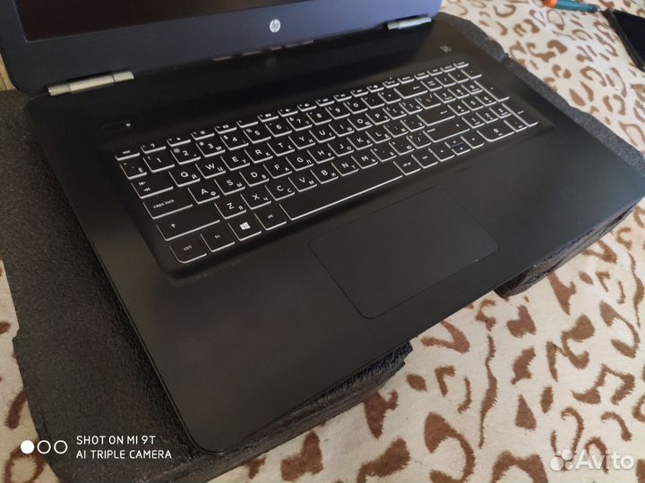 HP Pavilion 17-ab321ur 1050ti Intel i7 7700HQ 16гб