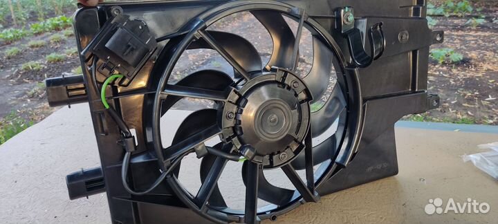 Гранта FL Вентилятор охлаждения c кондиц, новый
