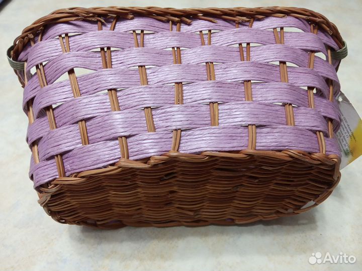 Панно из камня, корзинка плетёная