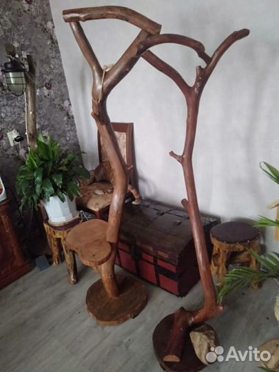 Деревянная вешалка напольная