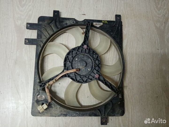 Вентилятор радиатора охлаждения двигателя диффузор