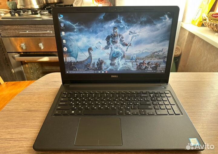 Ноутбук Dell Vostro 15 i3-6006U/4/500/15'6