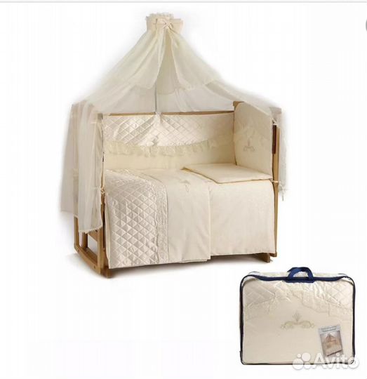 Комплект на детскую кроватку 