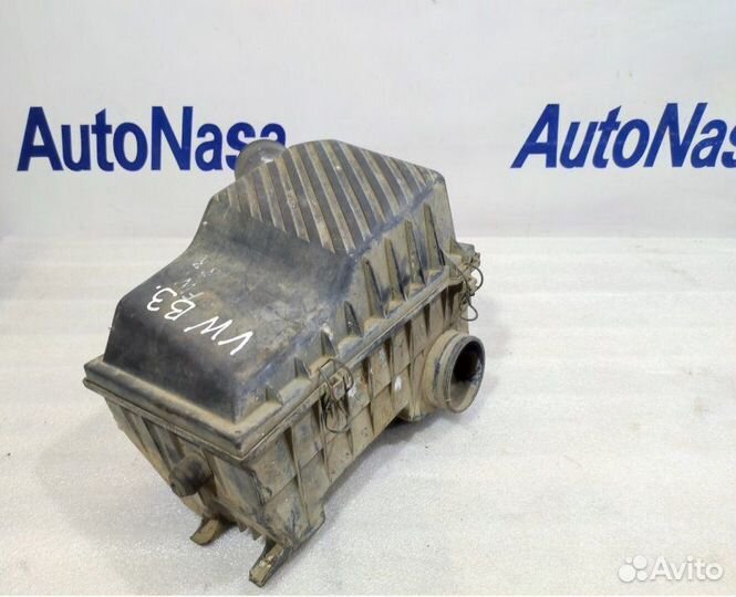 Корпус воздушного фильтра Volkswagen Passat B3