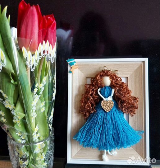 Куколка в объемной фоторамке