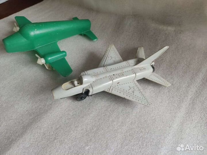 2 самолета игрушка СССР