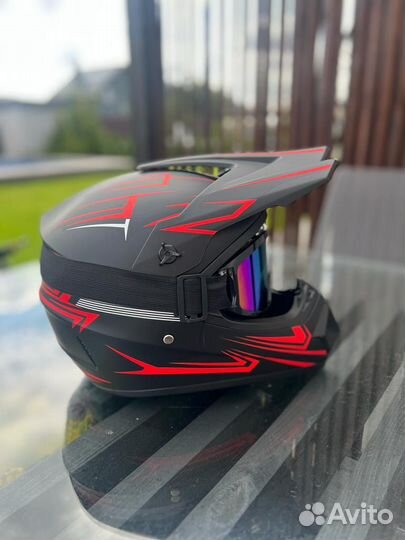 Кроссовый шлем с очками