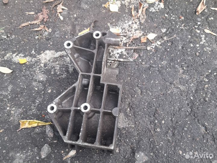 Кронштейн компрессора кондиционера шевроле лачетти