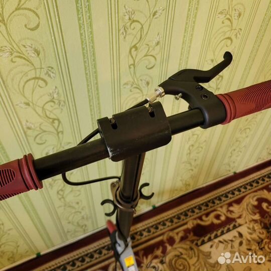 Самокат городской взрослый Roces Lux 250мм