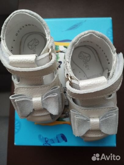 Босоножки для девочки