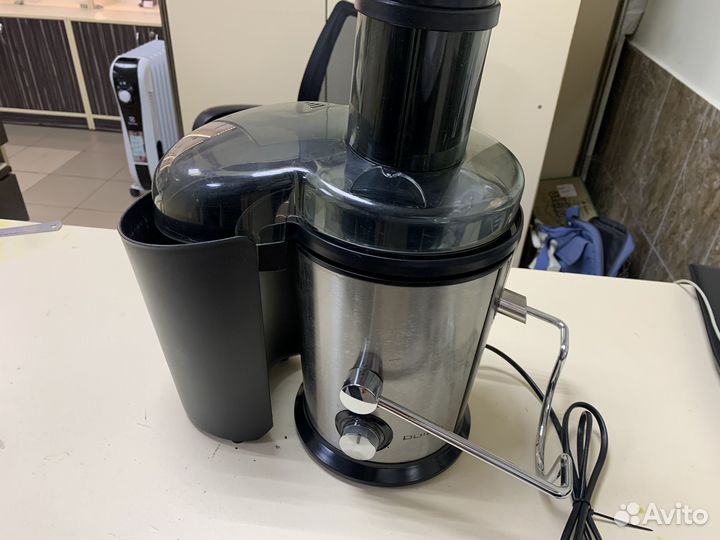 Центробежная соковыжималка Polaris PEA 1019AL