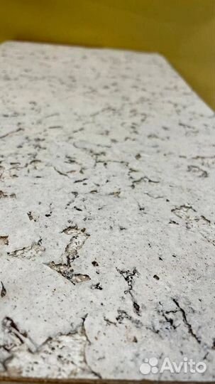 Пробковый пол с натуральной текстурой