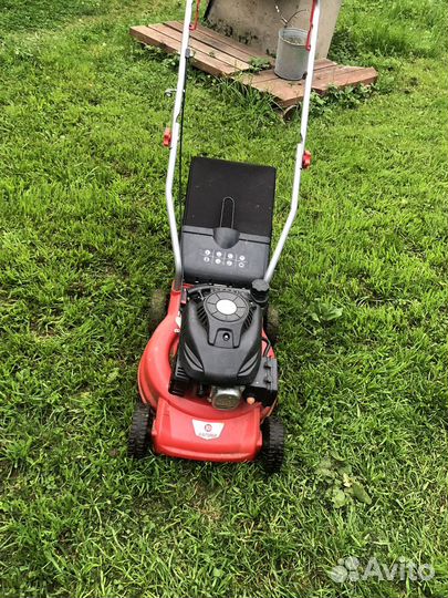 Газонокосилка бензиновая