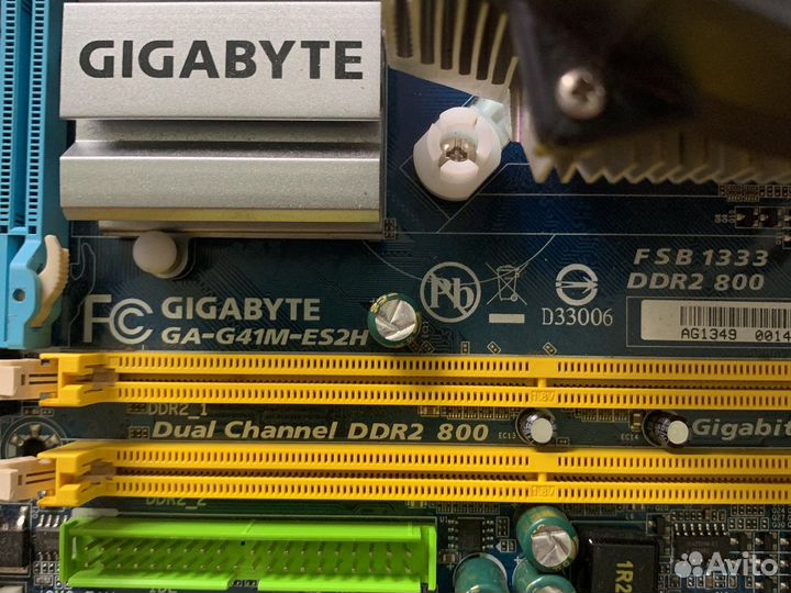 Материнская плата с процессором и видеокартой