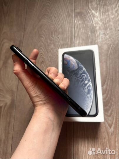 iPhone Xr, 64 ГБ