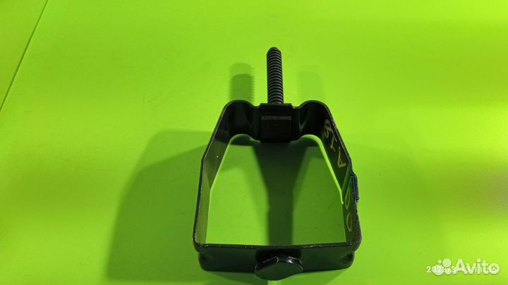 Крепление запасного колеса для Opel Corsa D