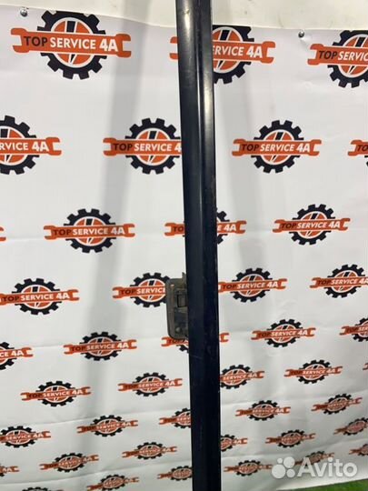 Рейлинг на крышу правый Toyota Kluger V