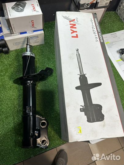 Стойка амортизатор передний Kia Rio 3 правая