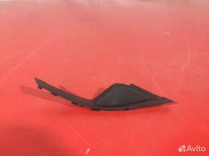 Накладка лобового стекла правая Kia Rio 3