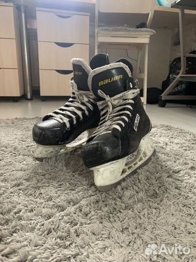 Продам коньки Bauer supreme s140