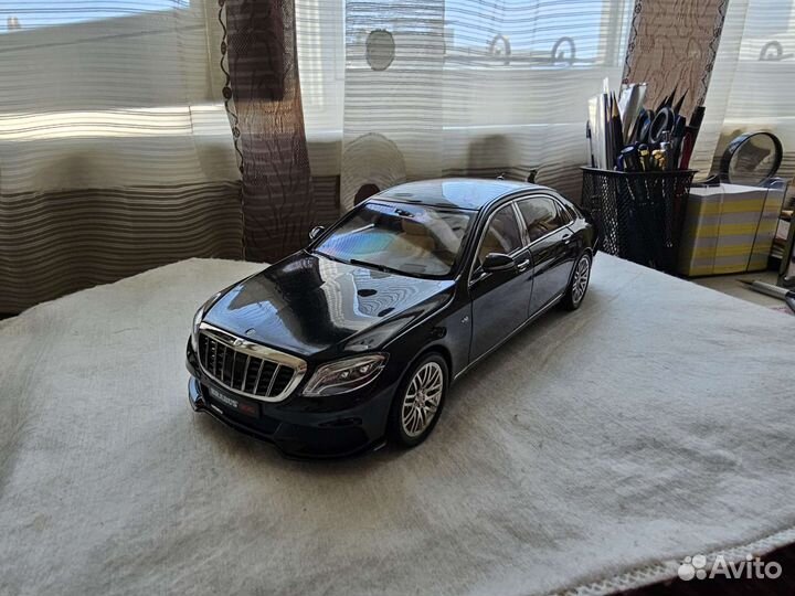 Mercedes-Maybach S-class Brabus 1:18 Almost Real