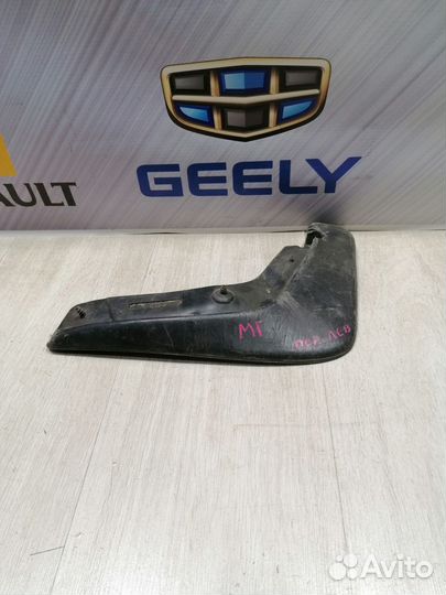 Брызговик передний geely emgrand EC7 Лев