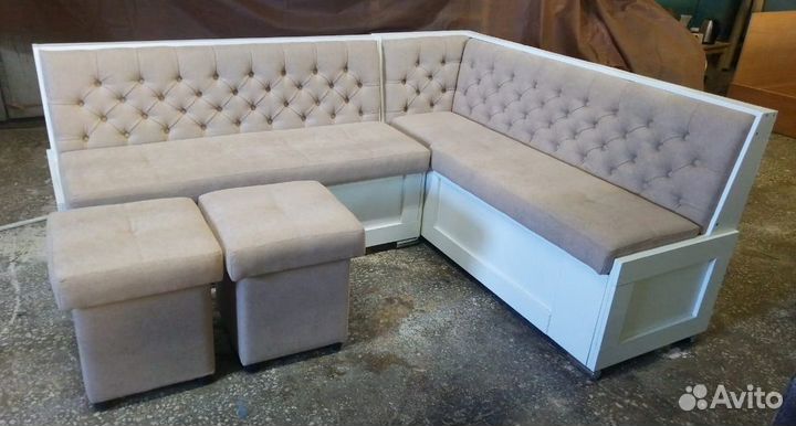 Угловая обеденная зона