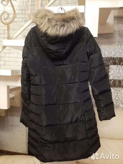 Женский пуховик Guess