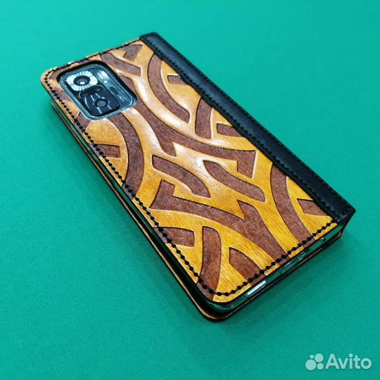 Чехол на телефон ручной работы