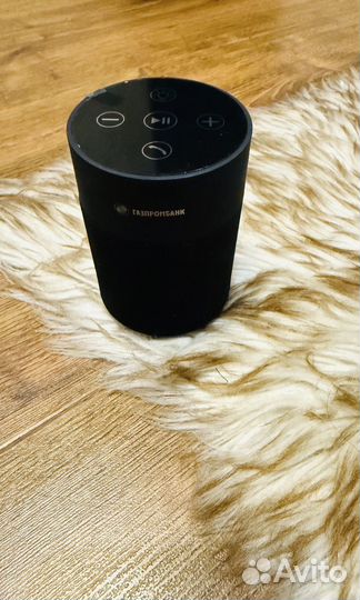 Беспроводная колонка с сенсорным управлением