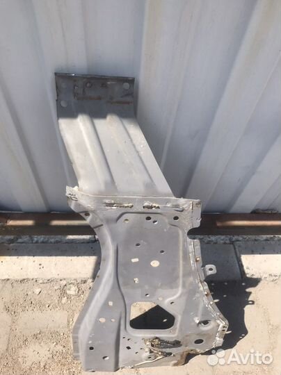 Корень обшивки правой двери honda accord 8