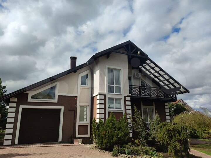 Дом 217,8 м² на участке 16,8 сот.