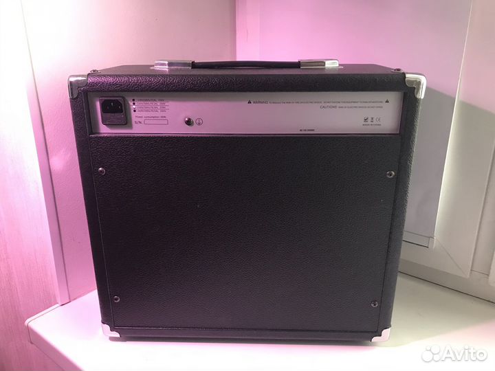 Гитарный комбоусилитель e-wave pan30