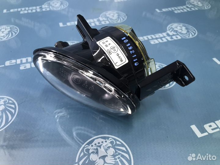 Фара противотуманная левая Volkswagen Golf 6