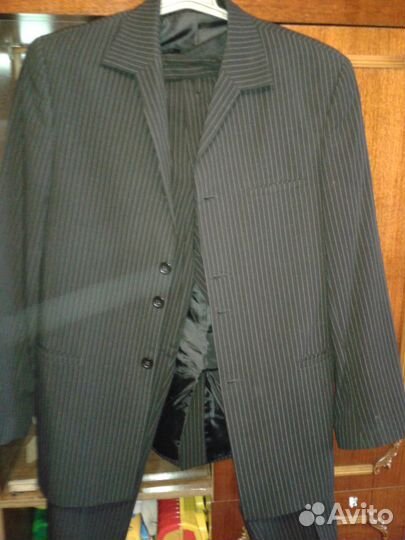 Продам костюм