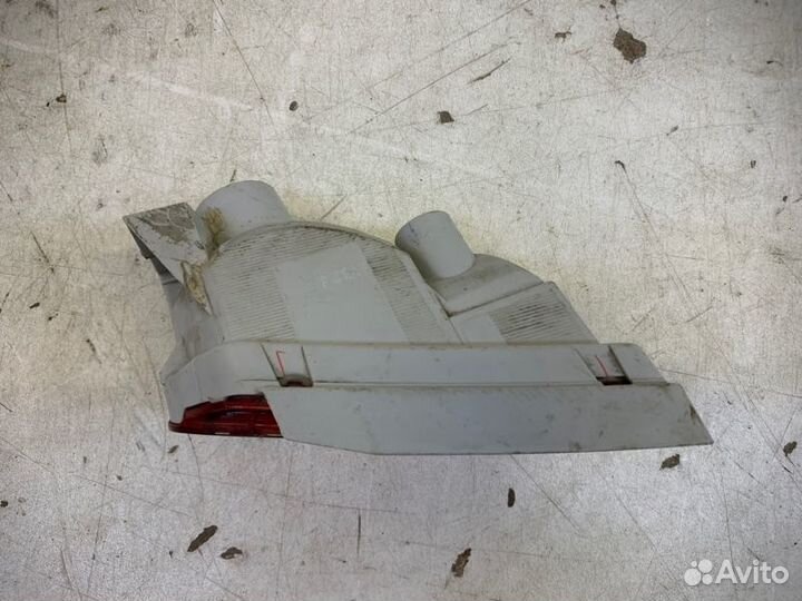 Фонарь противотуманный левый Toyota Land Cruiser