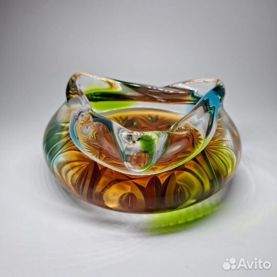 Винтажная пепельница - конфетница цветное стекло