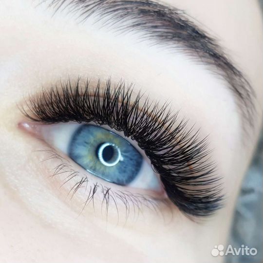 Наращивание ресниц, оформление бровей