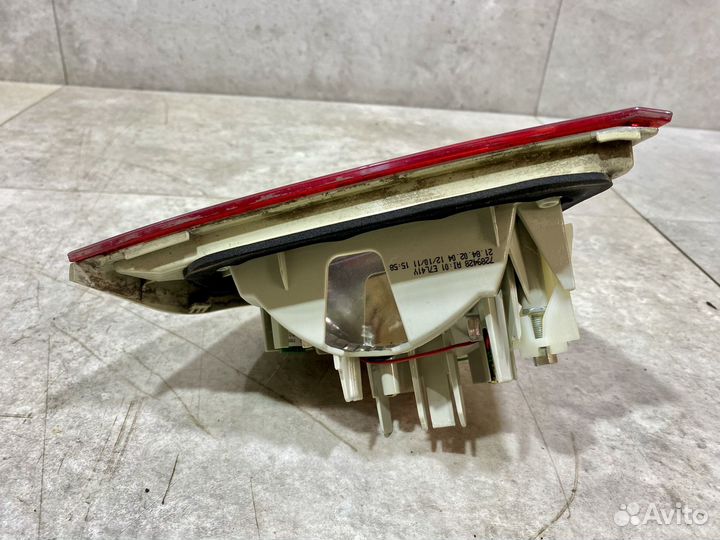 Фонарь задний правый внутренний BMW E90