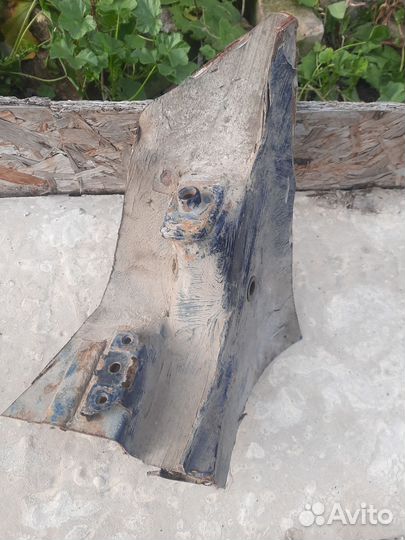 Заднее крепление подрамника w201 e190 Mercedes