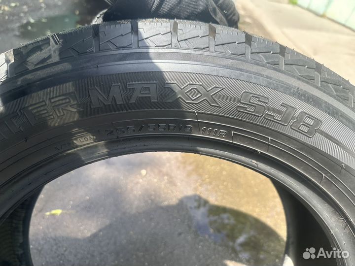 Dunlop Winter Maxx SJ8 255/55 R19 111R