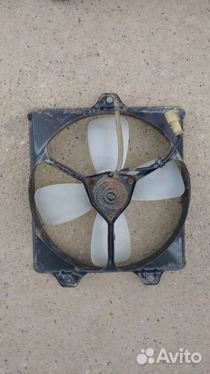 Вентилятор охлаждения Toyota Corolla AE81